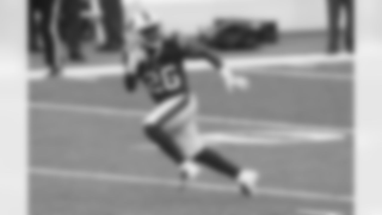 Devin Singletary (26) Buffalo Bills vs New England Patriots on November 1, 2020 at Bills Stadium. Photo by Craig Melvin.