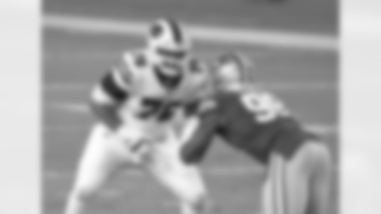 Jon Feliciano (76) Buffalo Bills vs San Francisco 49ers, December 7, 2020 at State Farm Stadium-Glendale, AZ.
Photo by Norm Hall