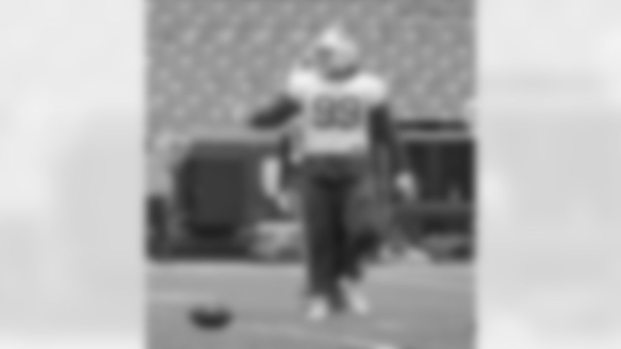 Harrison Phillips (99). Buffalo Bills Week 17 practice, December 30, 2021. Photo by Bill Wippert