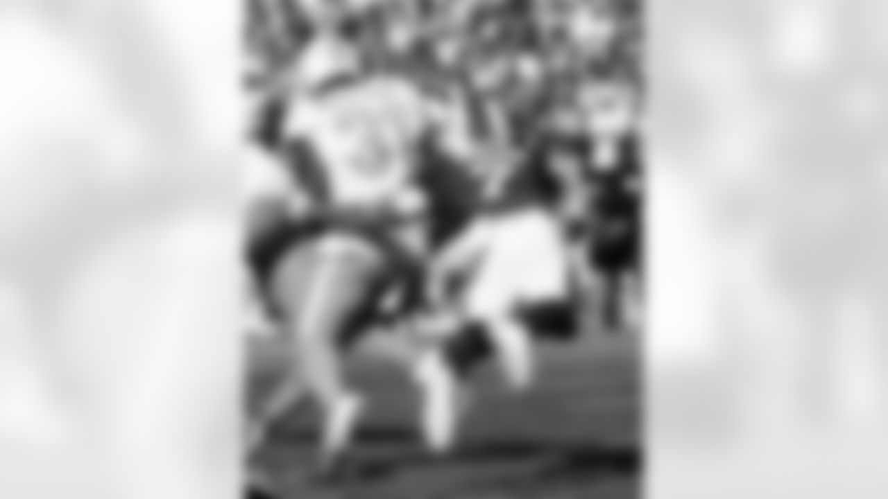 Buffalo Bills vs Miami Dolphins, Regular Season, October 01, 2023 at Highmark Stadium.