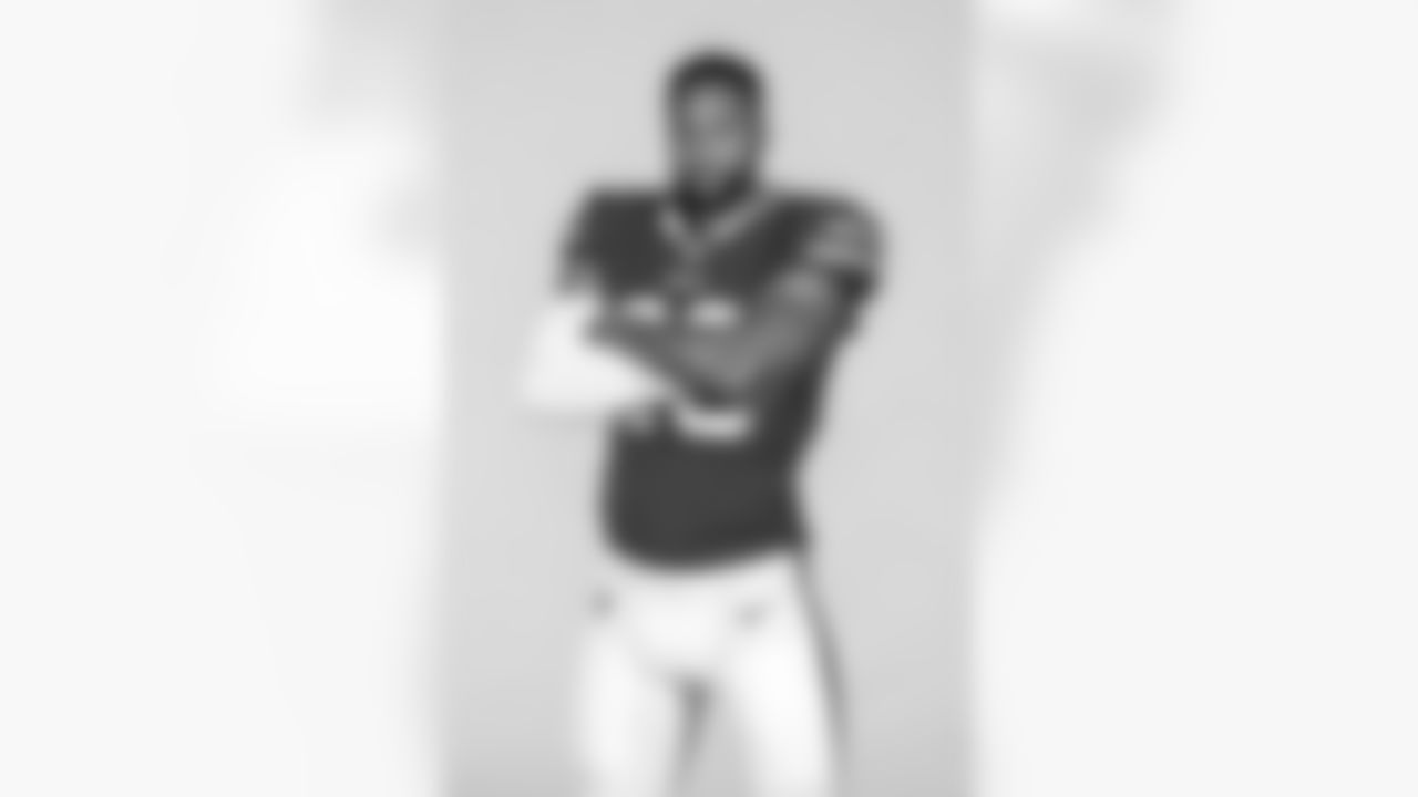 RB Taiwan Jones, No. 25
Fun Fact: Favorite artist? J. Cole