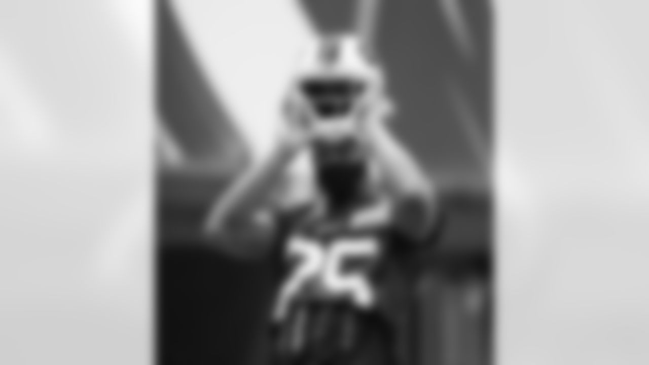 Taiwan Jones (25). Buffalo Bills Divisional Playoff practice - Tuesday, January 12, 2021. Photo by Bill Wippert