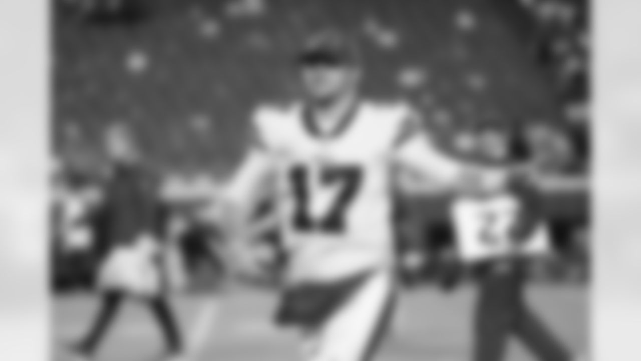 Josh Allen (17). Buffalo Bills vs Kansas City Chiefs at Arrowhead Stadium, October 10, 2021.
Photo by Craig Melvin