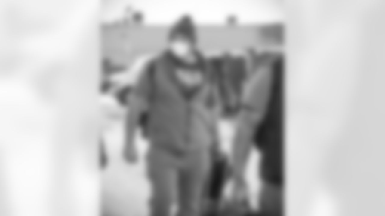 Ike Boettger (65) Buffalo Bills depart for Denver, December 18, 2020.
Photo by Bill Wippert