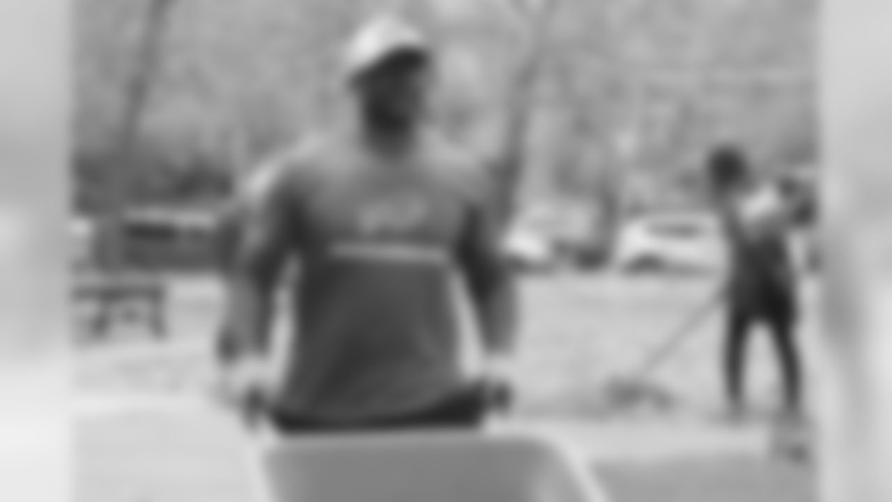 Staff Volunteer Day/Huddle at Delaware Park in Buffalo, NY on May 17, 2019.
Photo by Rob Marczynski