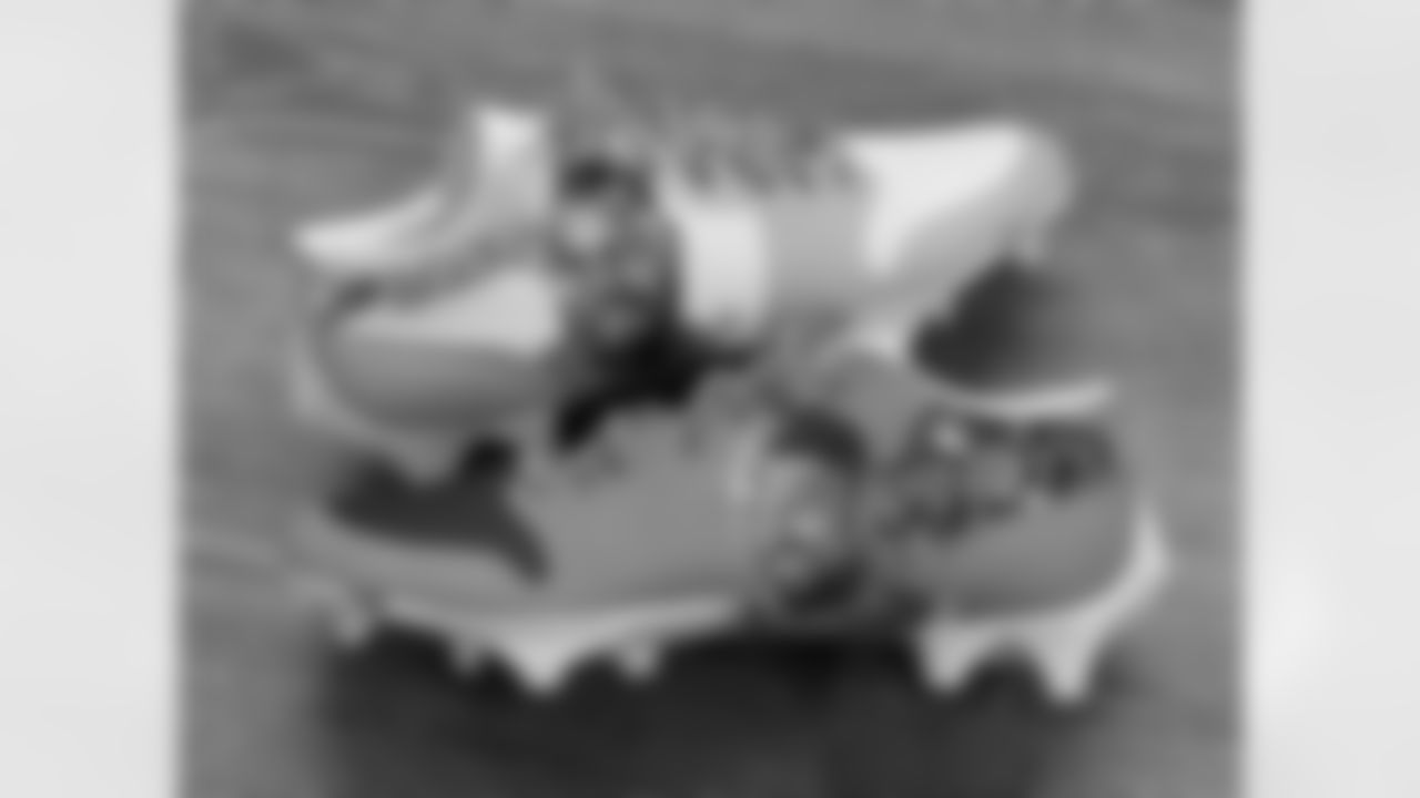 diggs-rams-cleats