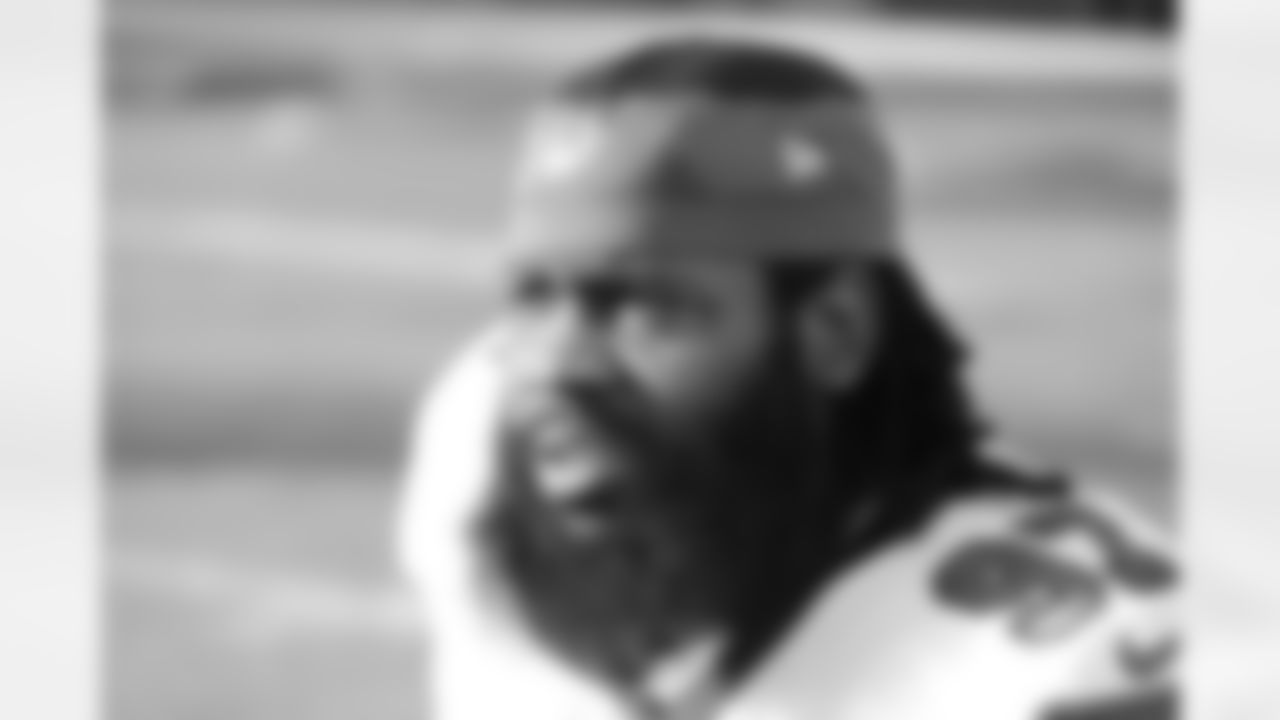 Mario Addison (97). Buffalo Bills vs Tampa Bay Buccaneers at Raymond James Stadium, December 12, 2021. Photo by Bill Wippert