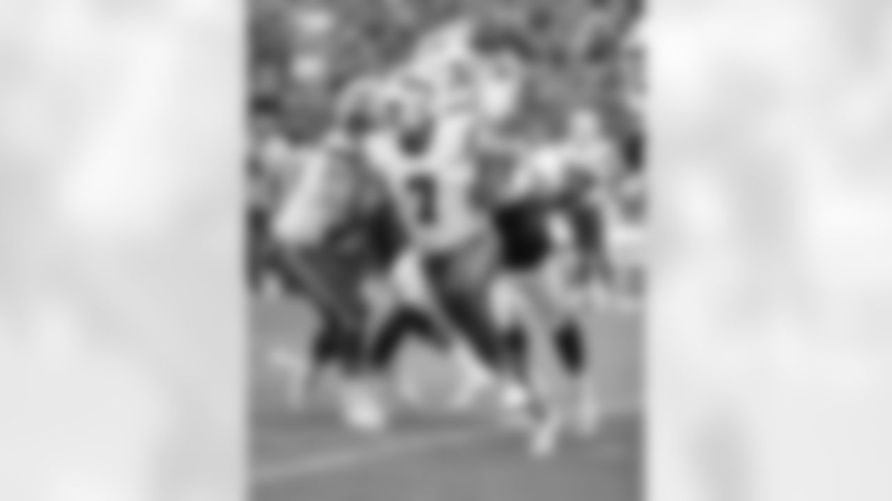 Davis Webb (7) Buffalo Bills vs Chicago Bears, Preseason Week 2, August 21, 2021 at Soldier Field. Photo by Mike Wulf