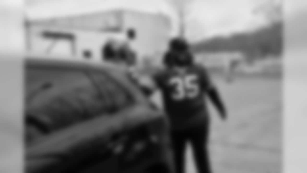 Mike Tolbert (35) at Bills Thanksgiving Blitz 2017