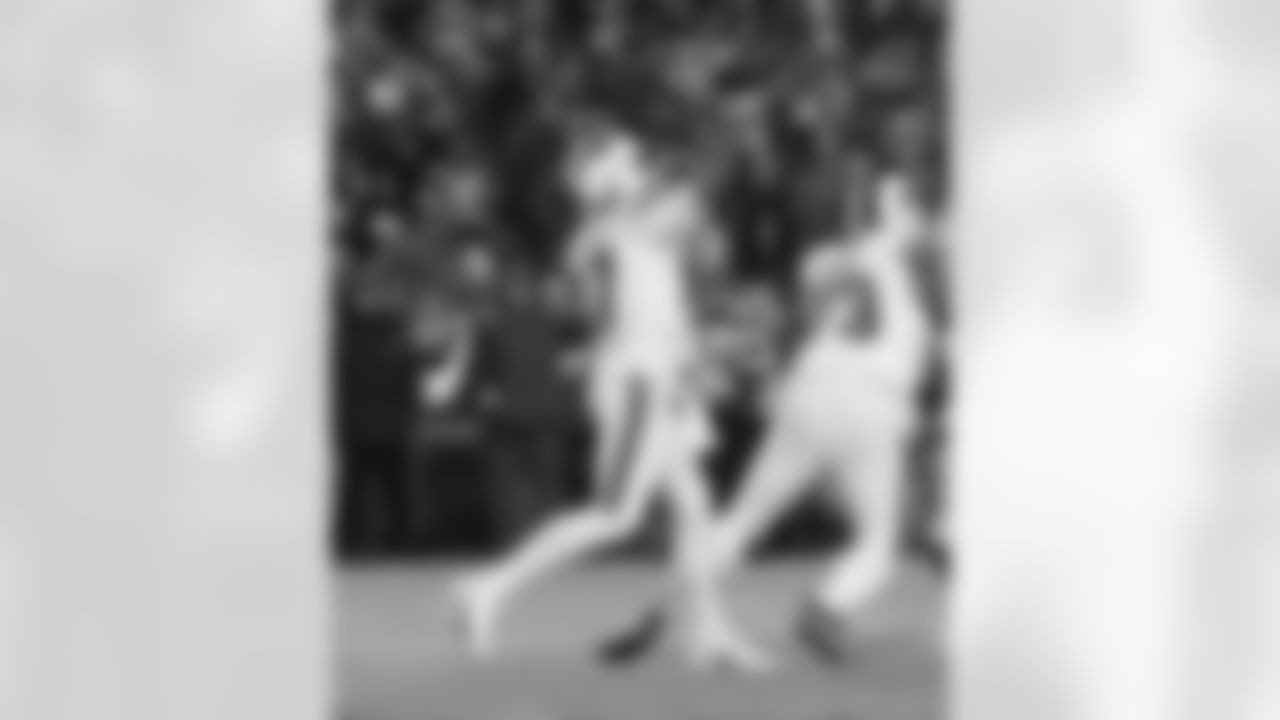 Josh Allen (17) touchdown pass to Gabriel Davis (13) Buffalo Bills vs Kansas City Chiefs - AFC Divisional Playoff at GEHA Field at Arrowhead Stadium, January 23, 2022. Photo by Bill Wippert