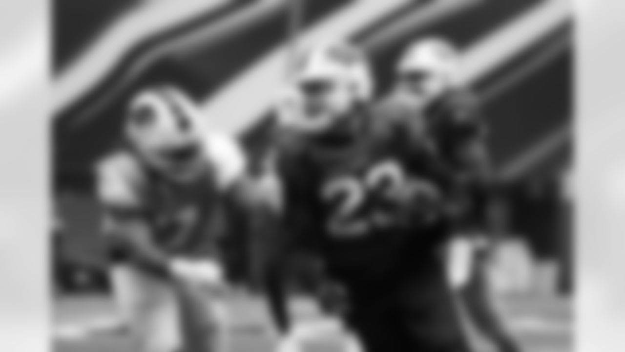 Micah Hyde (23). Buffalo Bills Week 14 practice, December 9, 2021. Photo by James Acton