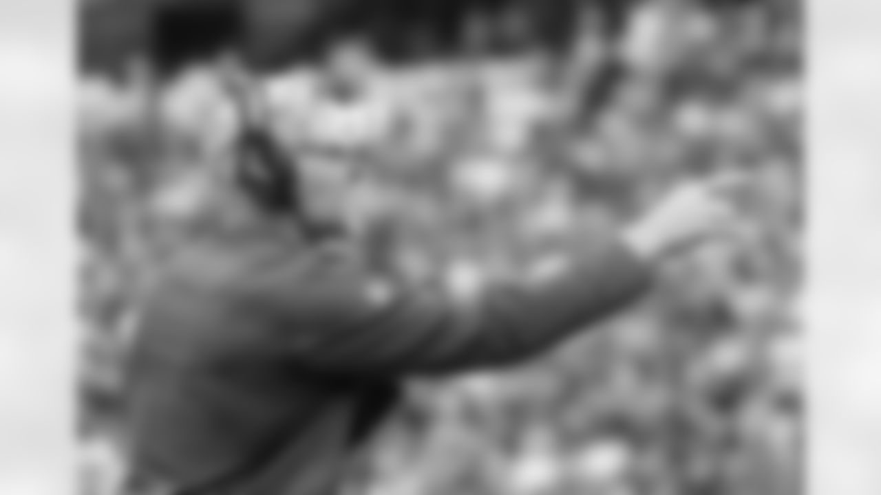 Sean McDermott Buffalo Bills vs Pittsburgh Steelers at Highmark Stadium, September 12, 2021. Photo by Bill Wippert
