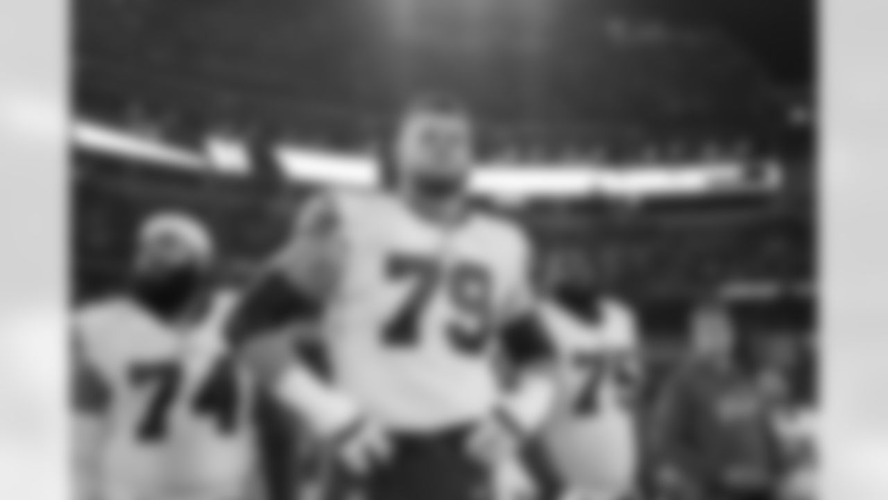 Spencer Brown (79) stands during the national anthem. Buffalo Bills vs Tennessee Titans at Nissan Stadium, October 18, 2021. Photo by Ben Green