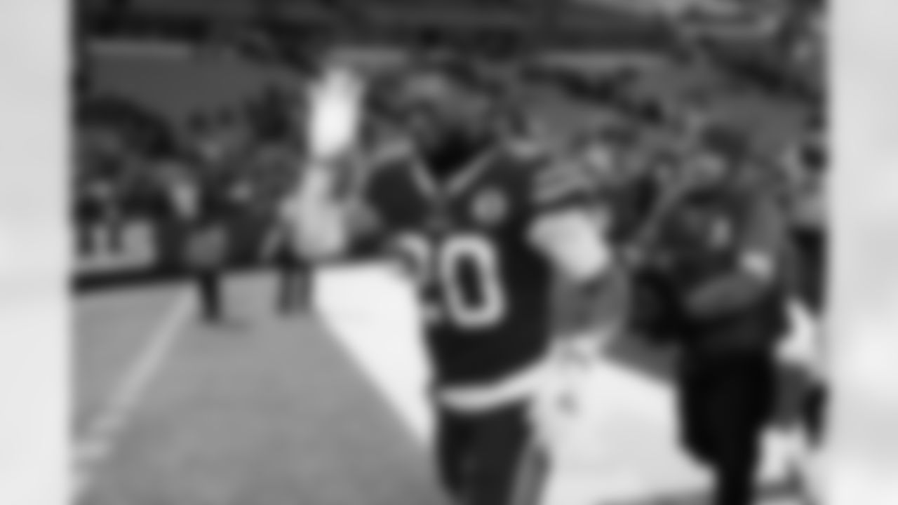 Buffalo Bills vs New England Patriots, Week 18, January 8, 2023 at Highmark Stadium.