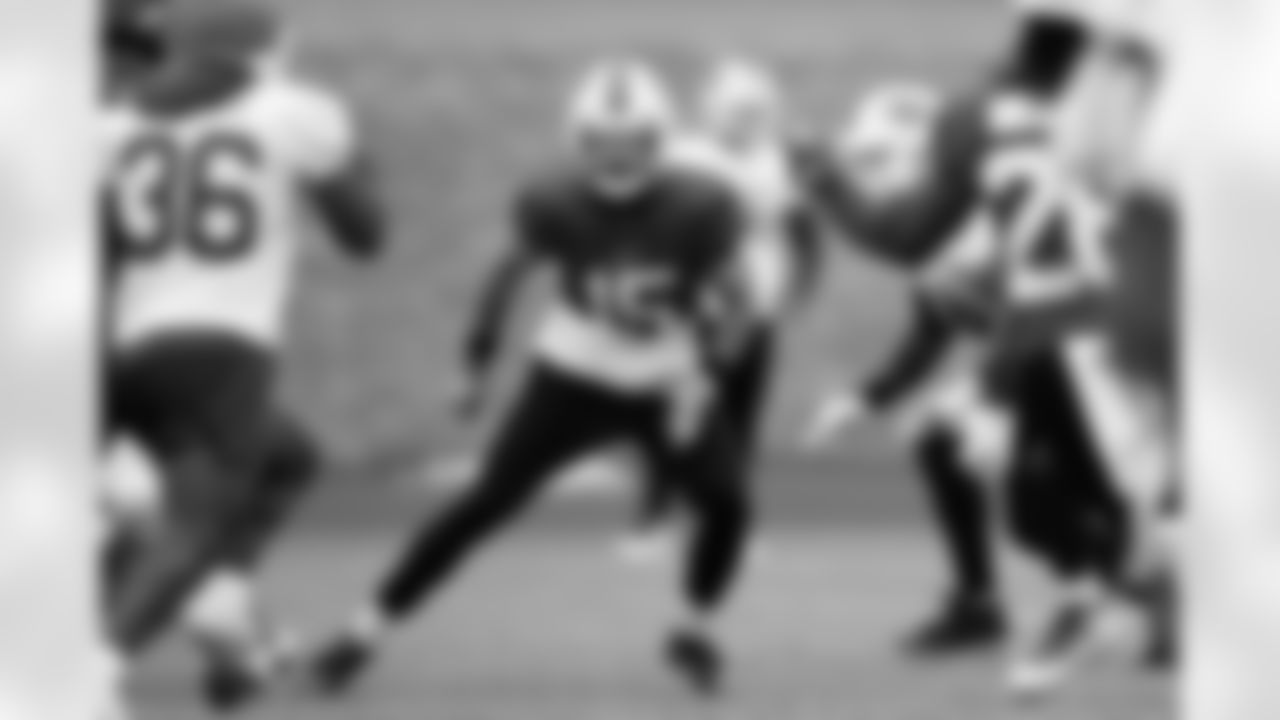 Jake Kumerow (15). Buffalo Bills Week 15 practice, December 16, 2021. Photo by James Acton