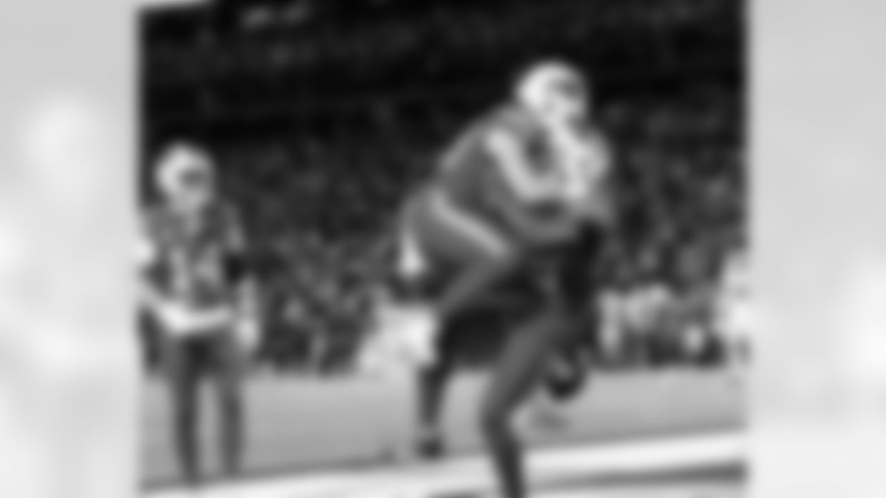 Buffalo Bills vs New York Giants, Regular Season, October 15, 2023 at Highmark Stadium. Quintin Morris (85) TD catch. Dawson Knox (88), Stefon Diggs (14)