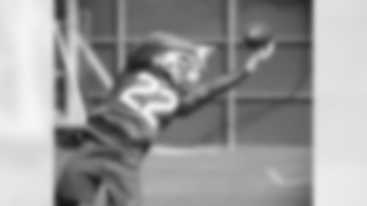 Matt Breida (22). Buffalo Bills Week 2 practice, September 16, 2021. Photo by Bill Wippert