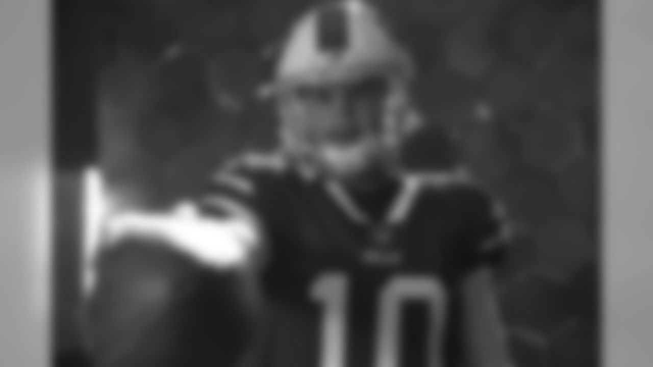 QB AJ McCarron (10)