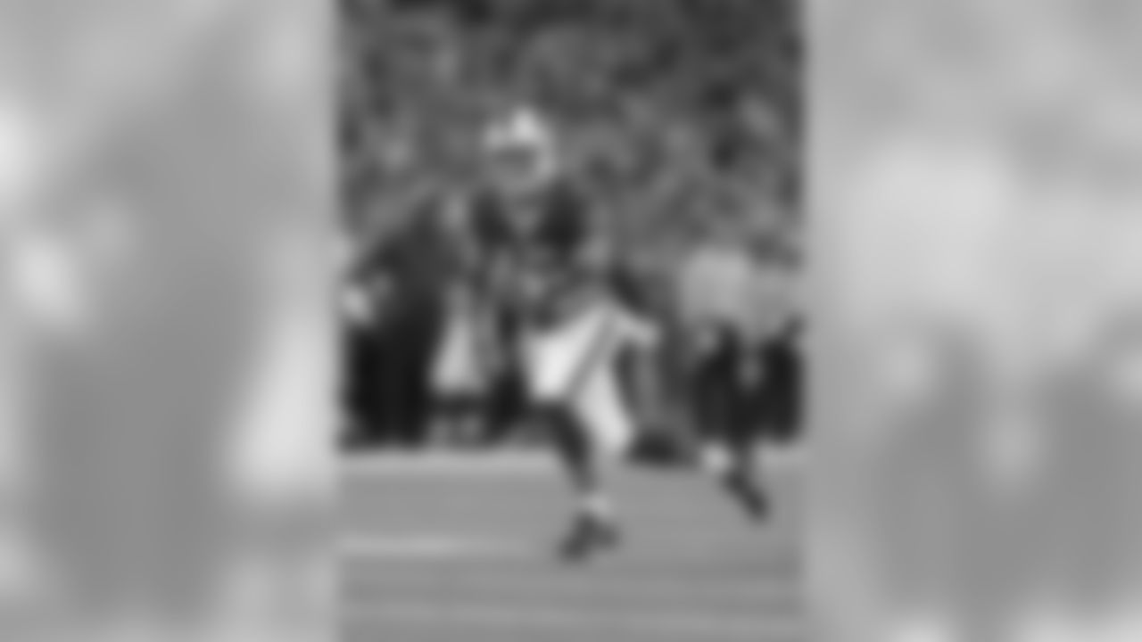 #15 WR Chris Hogan