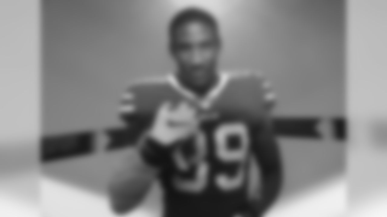 39 Levi Wallace, CB