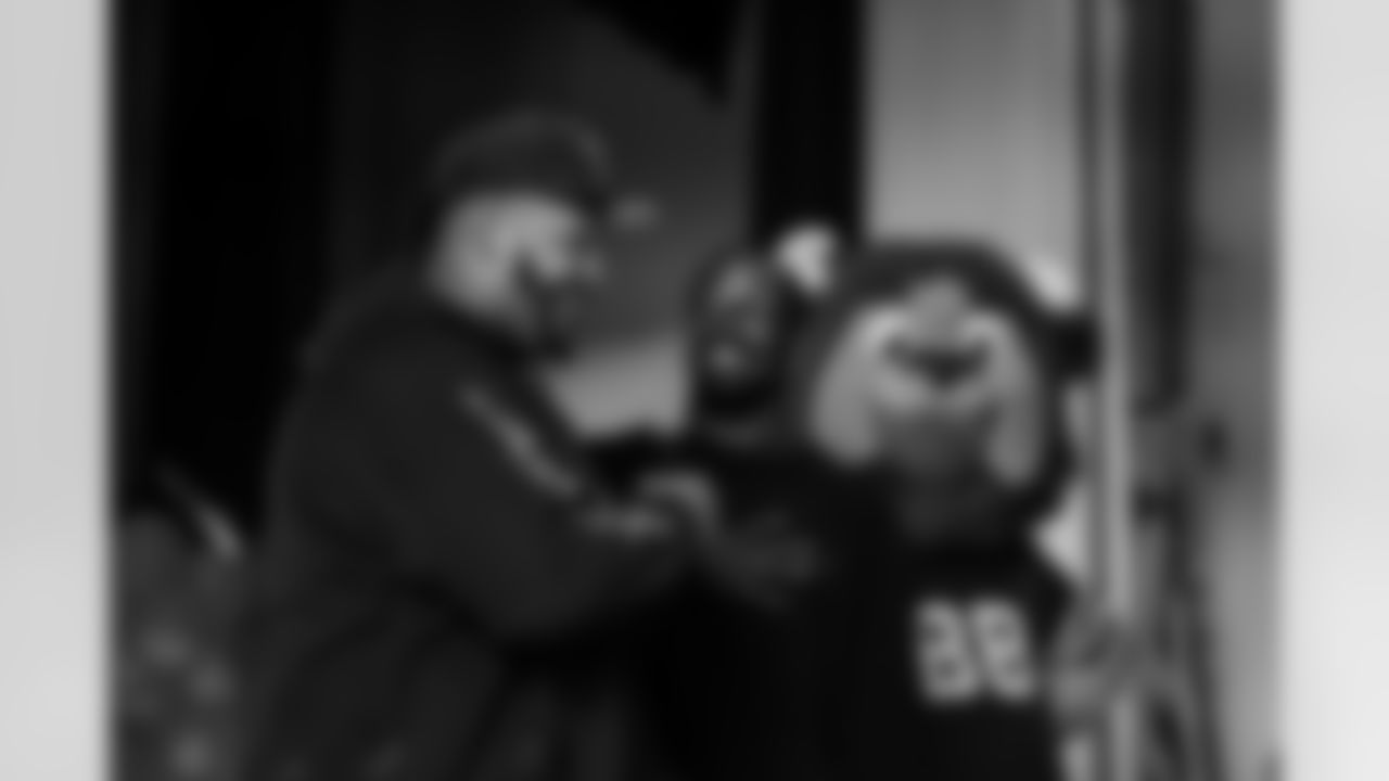 Huddle For Hunger-012