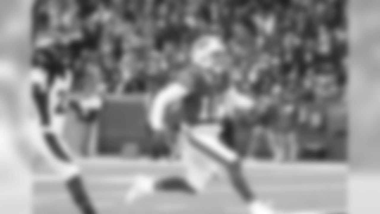 Buffalo Bills wide receiver Cole Beasley (10) touchdown Buffalo Bills vs Denver Broncos, November 24, 2019 at New Era Field.
Photo by Bill Wippert
