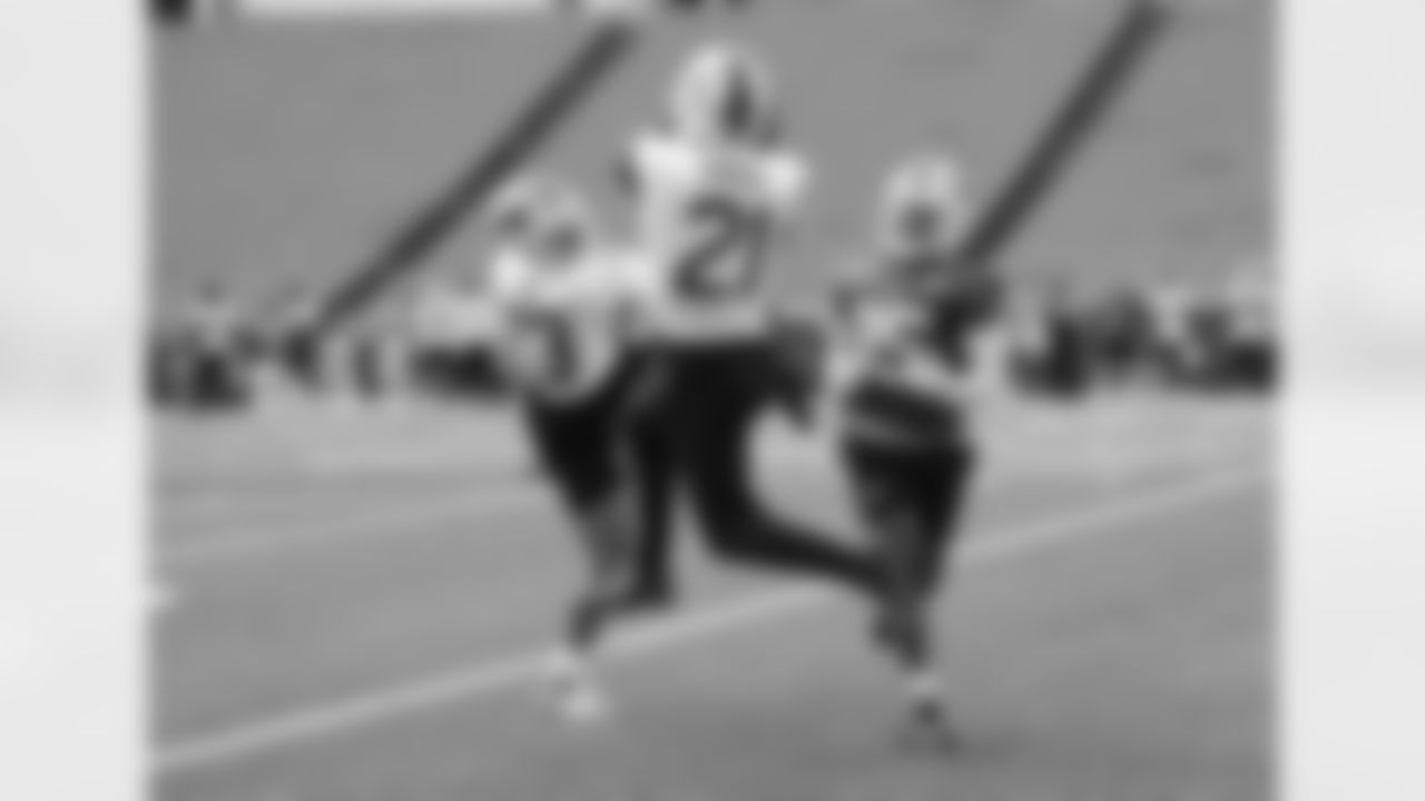 Jordan Poyer (21) Micah Hyde (23) Raheem Blackshear (35). Buffalo Bills Week 2 practice, September 17, 2022 at Highmark Stadium.