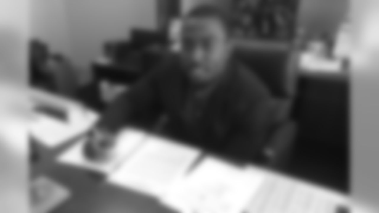 The Bills made no secret that they would have to add two quarterbacks to the roster. Just three days into free agency Buffalo completed the mission. After acquiring veteran Matt Cassel in a trade with Minnesota, the Bills signed free agent QB Tyrod Taylor on March 12.
