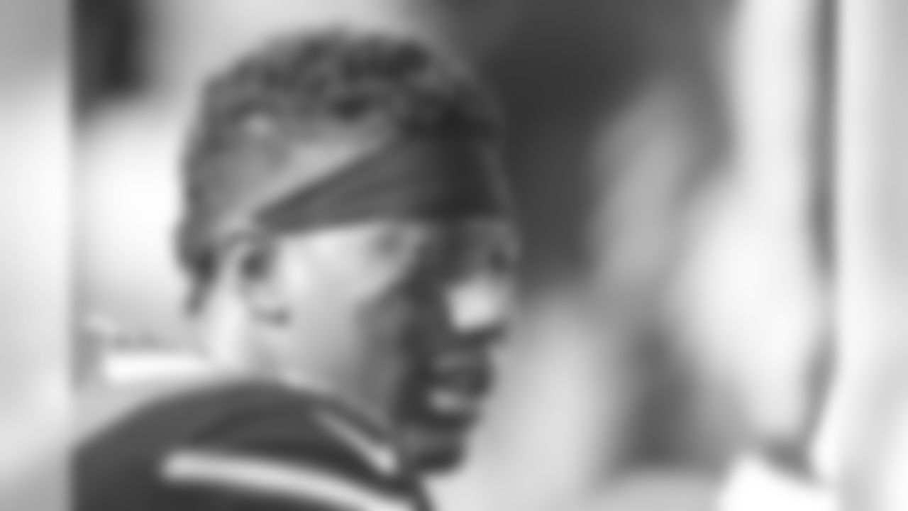 WR Zay Jones (11)