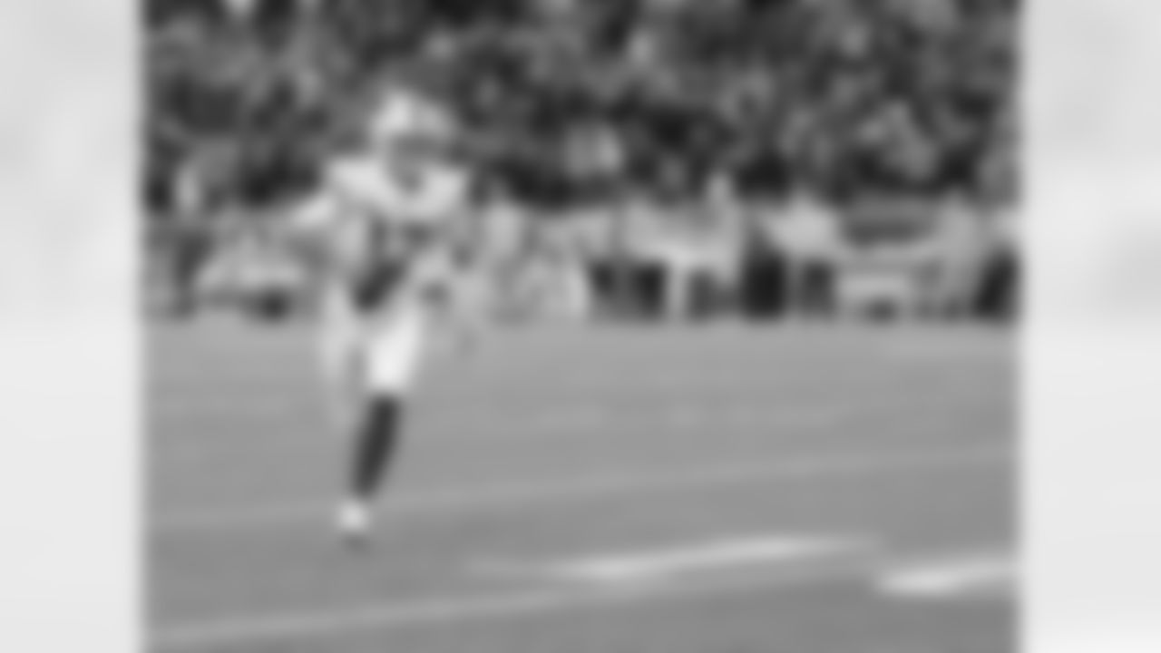 Josh Allen (17) 4th quarter touchdown. Buffalo Bills vs Miami Dolphins at Highmark Stadium, October 31, 2021. Photo by Bill Wippert