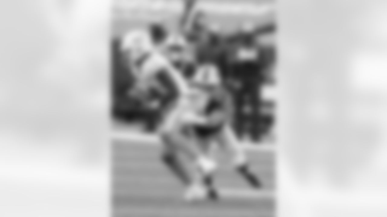 Taron Johnson (24) Buffalo Bills vs Miami Dolphins at Bills Stadium on January 3, 2021.
Photo by Craig Melvin