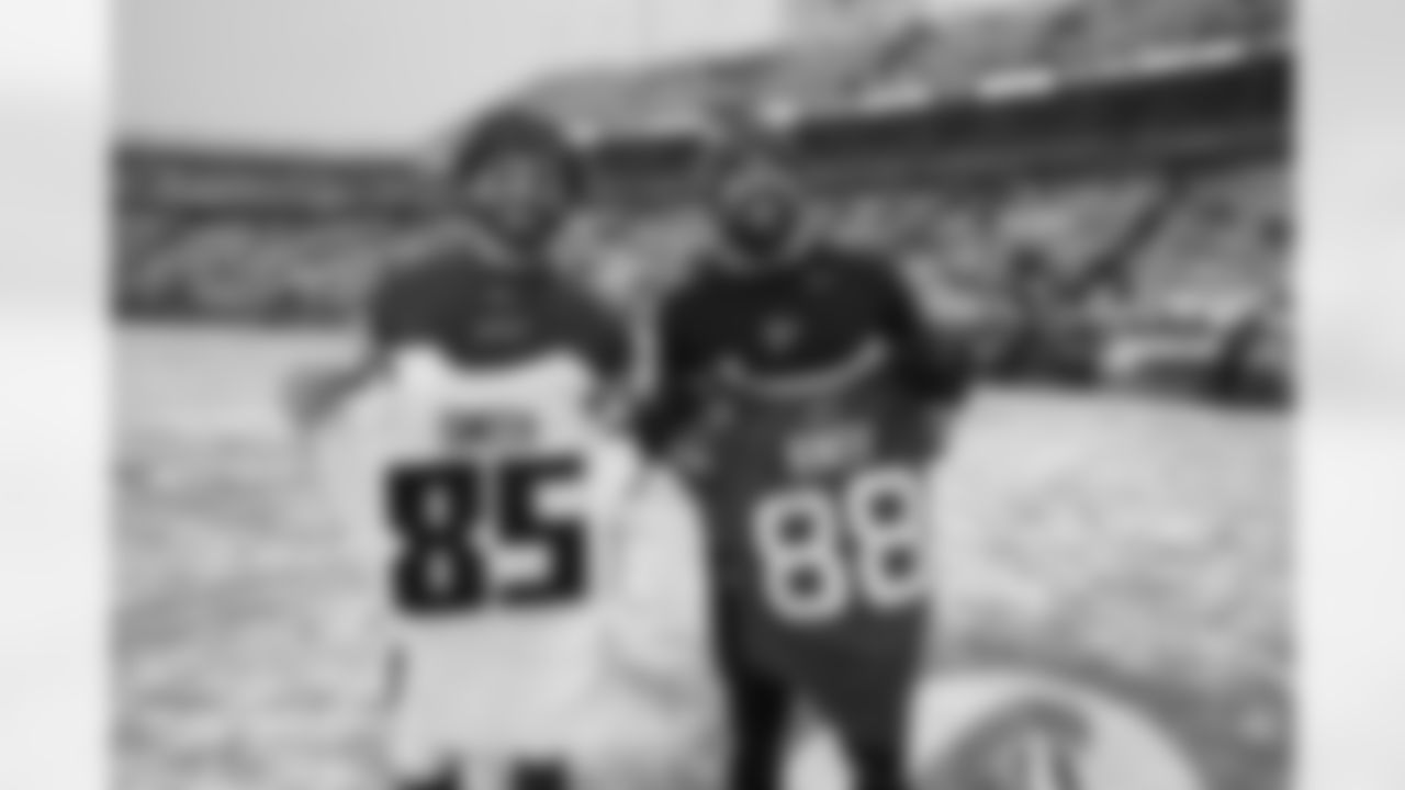 Dawson Knox (88) Buffalo Bills vs Atlanta Falcons at Highmark Stadium on January 2, 2022.
Photo by Craig Melvin