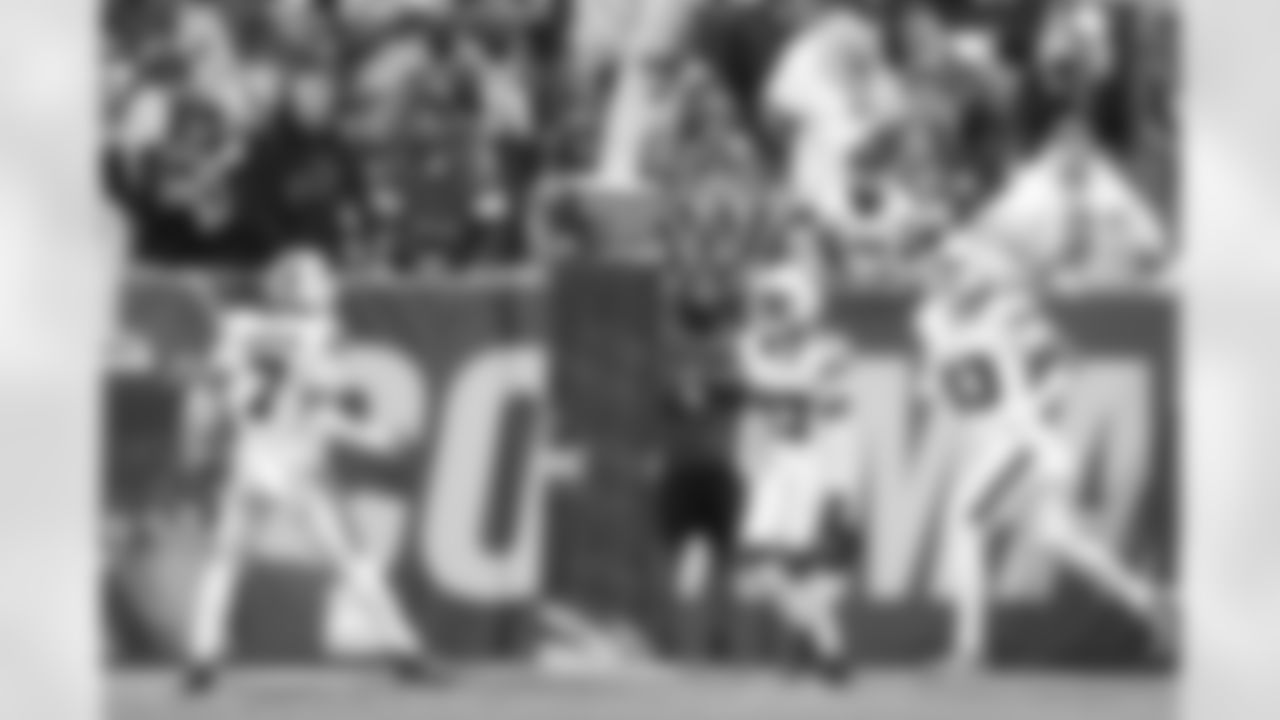 Washington Commanders vs Buffalo Bills, Regular Season, September 24, 2023 at FedEx Field.