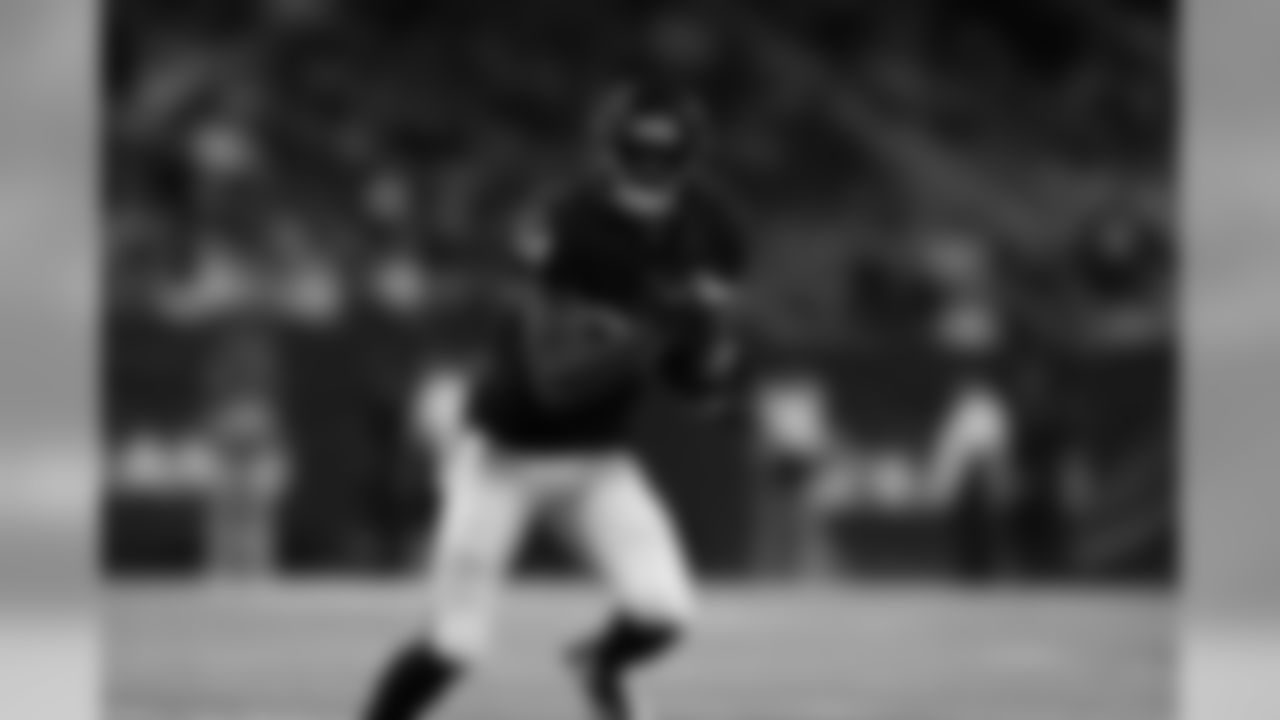 Taiwan Jones has reportedly agreed to a deal with the Bills. He is considered a very good special teams player and was with the team in 2018.
Houston Texans running back Taiwan Jones (34) runs during an NFL regular season football game against the Tennessee Titans on Sunday, Dec. 29, 2019 in Houston. The Titans won, 35-14. (Ric Tapia via AP)