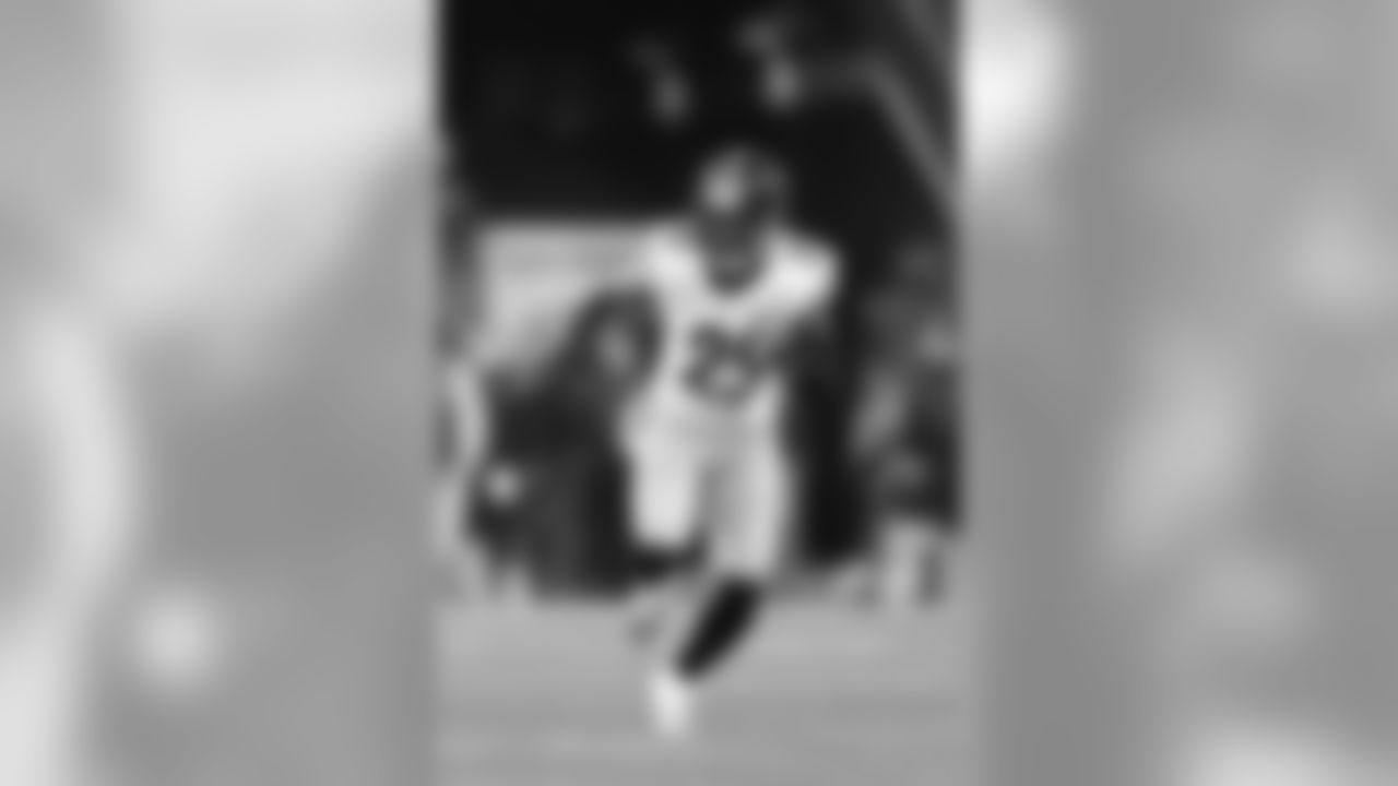 S #25 Ryan Clark
