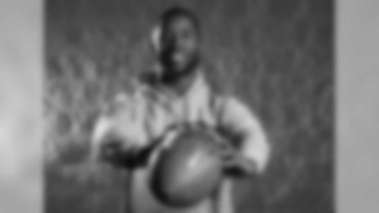 The Bills got to work early in the offseason, signing free agents that included WR John Brown, WR Cole Beasley, C Mitch Morse, CB Kevin Johnson, T Ty Nsekhe, WR/KR Andre Roberts, TE Tyler Kroft, OL Jon Feliciano and RB Frank Gore.
Buffalo Bills free agent signing at ADPRO Sports Training Center, March 14, 2019.
Photo by Bill Wippert