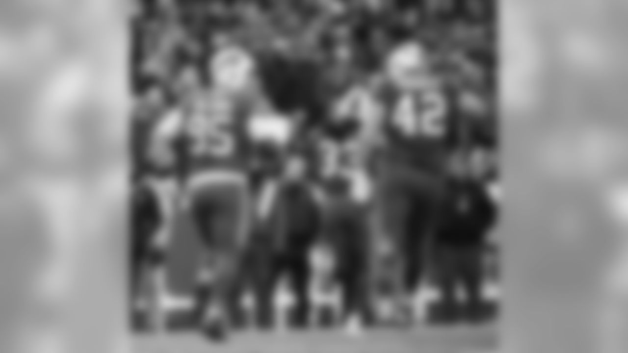 Buffalo Bills defensive tackle Kyle Williams (95) - Buffalo Bills vs Miami Dolphins at New Era Field.
Photo by Kevin Hoffman
December 30, 2018