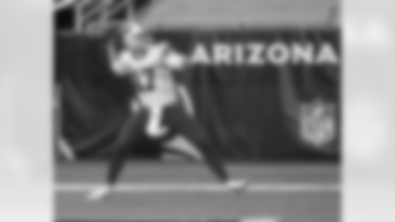 Josh Allen (17) touchdown Buffalo Bills vs Arizona Cardinals, November 15, 2020 at State Farm Stadium.
Photo by Bill Wippert