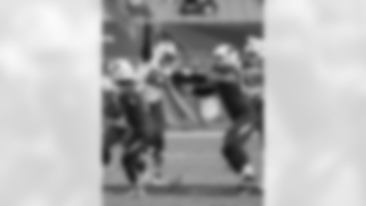 Mario Addison (97) Buffalo Bills vs Arizona Cardinals, November 15, 2020 at State Farm Stadium.
Photo by Bill Wippert