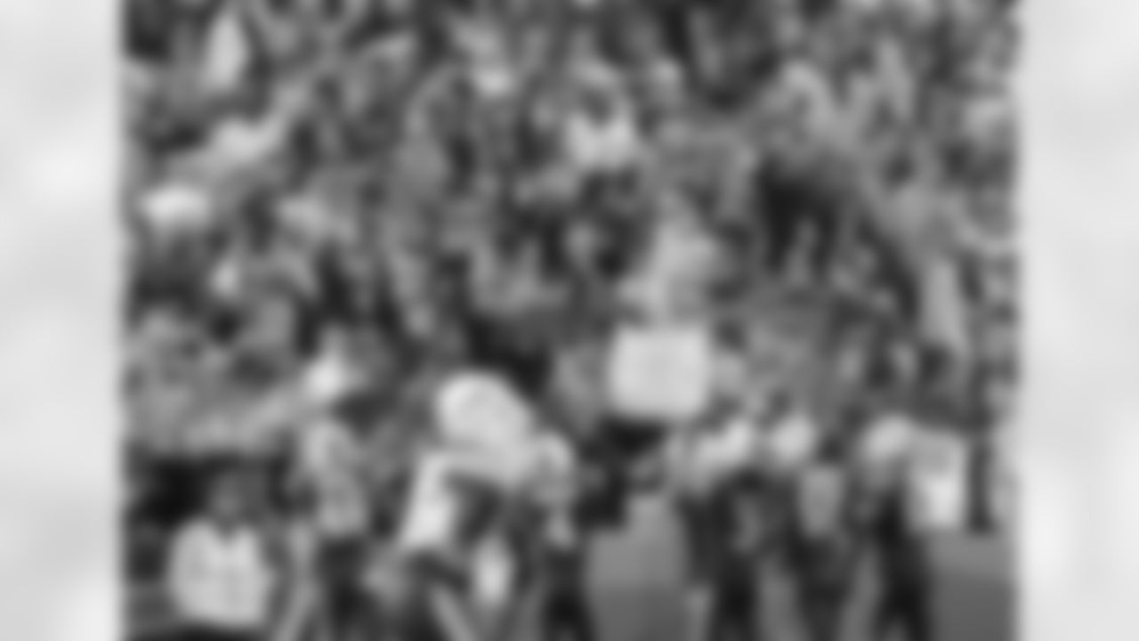 Buffalo Bills vs Pittsburgh Steelers, Week 5, October 9, 2022 at Highmark Stadium.