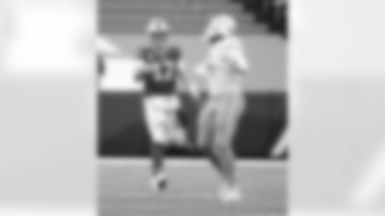 Josh Allen (17) Buffalo Bills vs Miami Dolphins, January 3, 2021 at Bills Stadium.
Photo by Bill Wippert