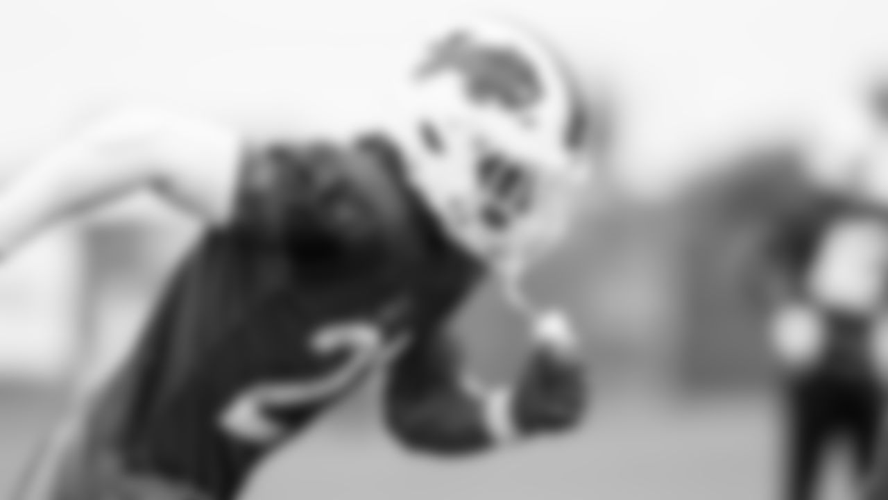 Jordan Poyer (21). Buffalo Bills Week 6 practice, October 15, 2021. Photo by Ben Green