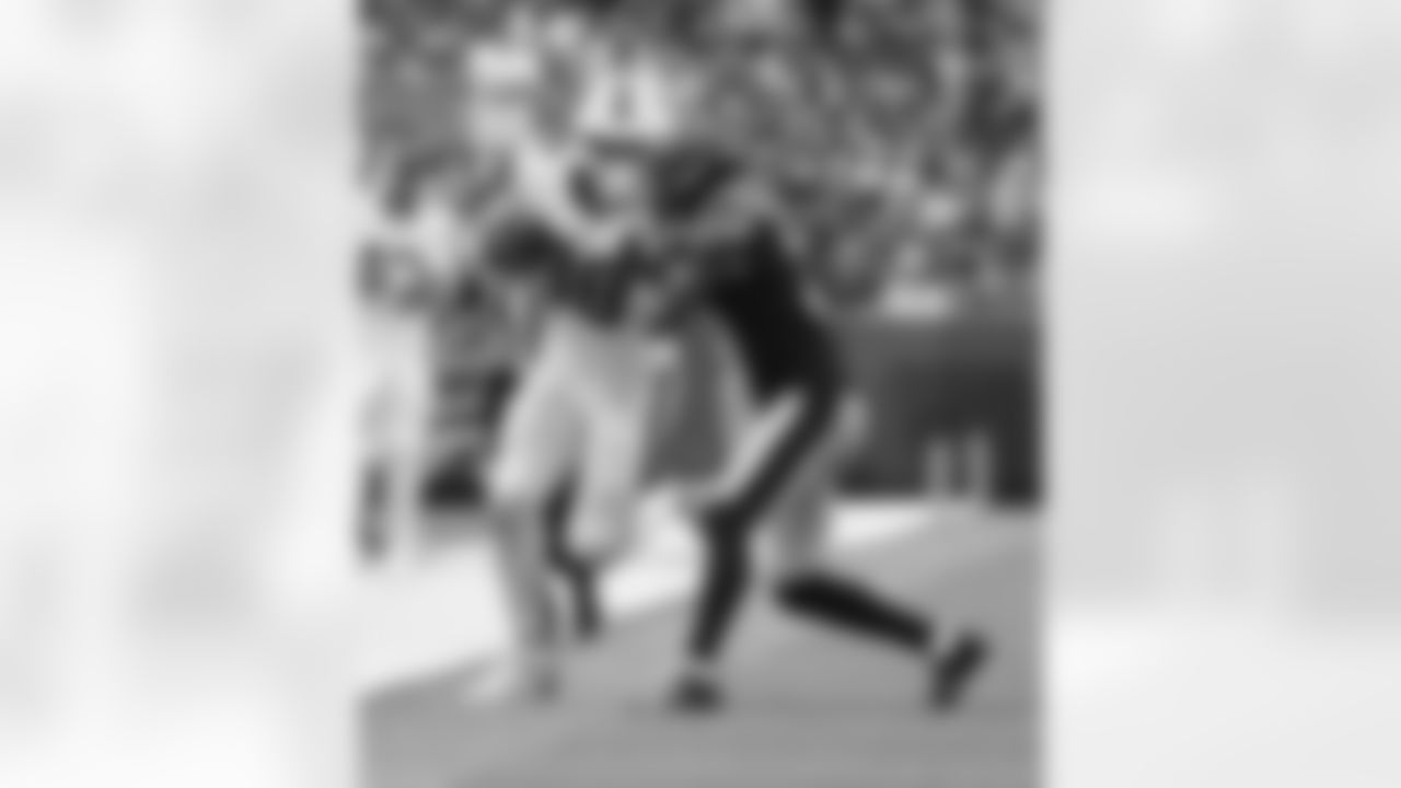 Dawson Knox (88) Buffalo Bills vs Pittsburgh Steelers at Highmark Stadium, September 12, 2021. Photo by Bill Wippert