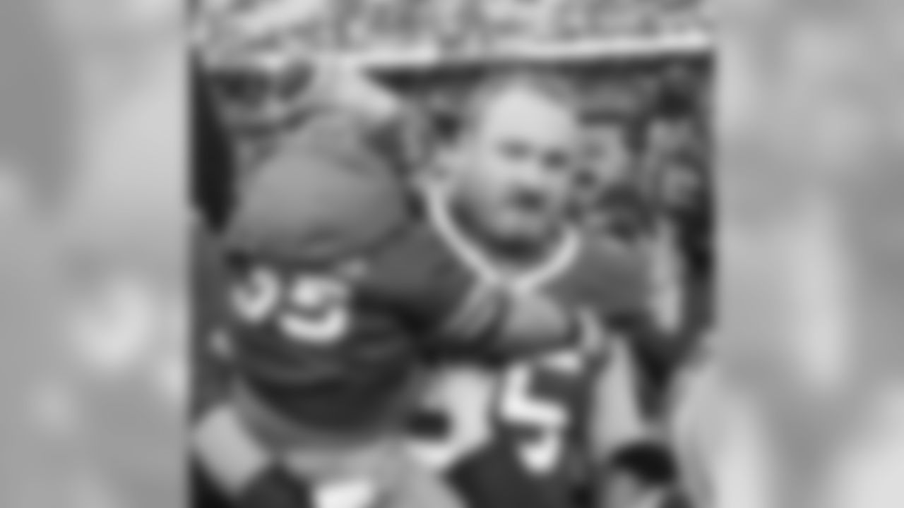 Buffalo Bills defensive tackle Kyle Williams (95) - Buffalo Bills vs Miami Dolphins at New Era Field.
Photo by Kevin Hoffman
December 30, 2018