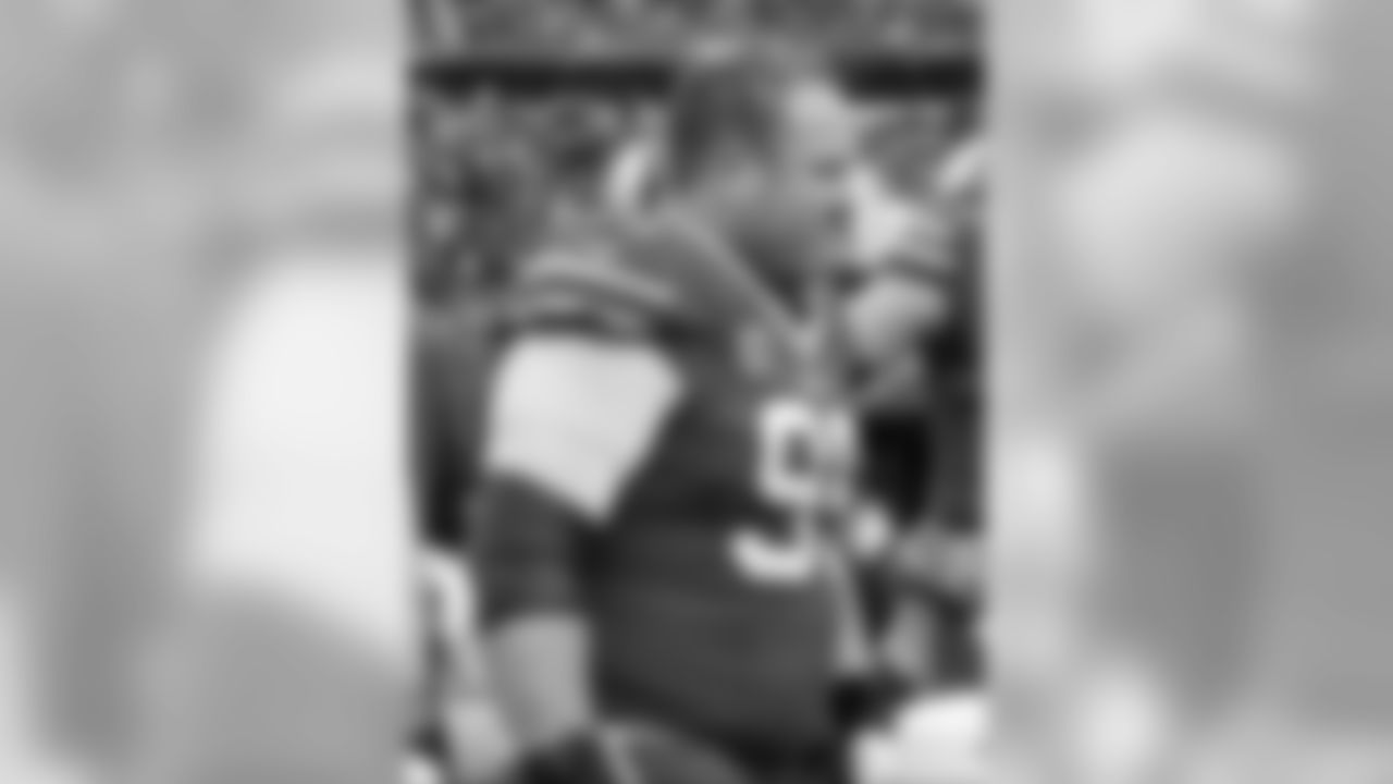 Buffalo Bills defensive tackle Kyle Williams (95). Buffalo Bills vs Miami Dolphins game at New Era Field on December 30, 2018. Photo by Craig Melvin