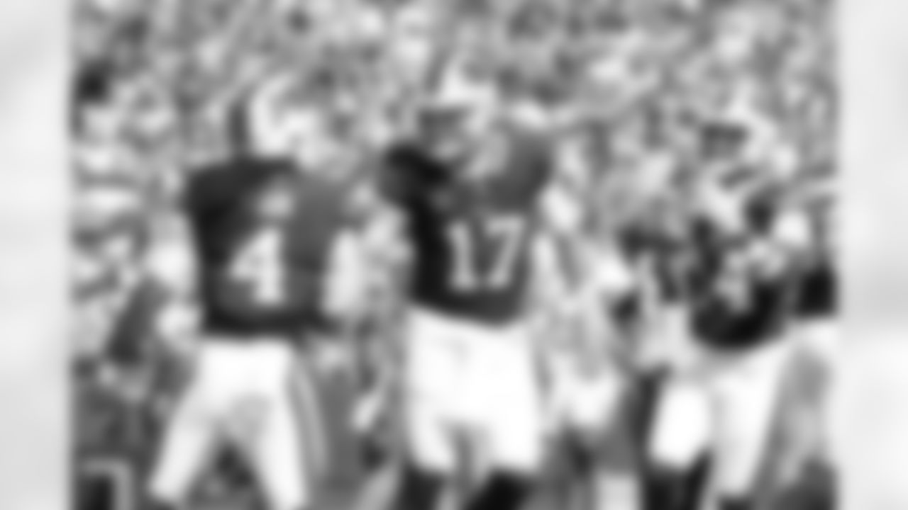 Buffalo Bills vs Miami Dolphins, Regular Season, October 01, 2023 at Highmark Stadium.