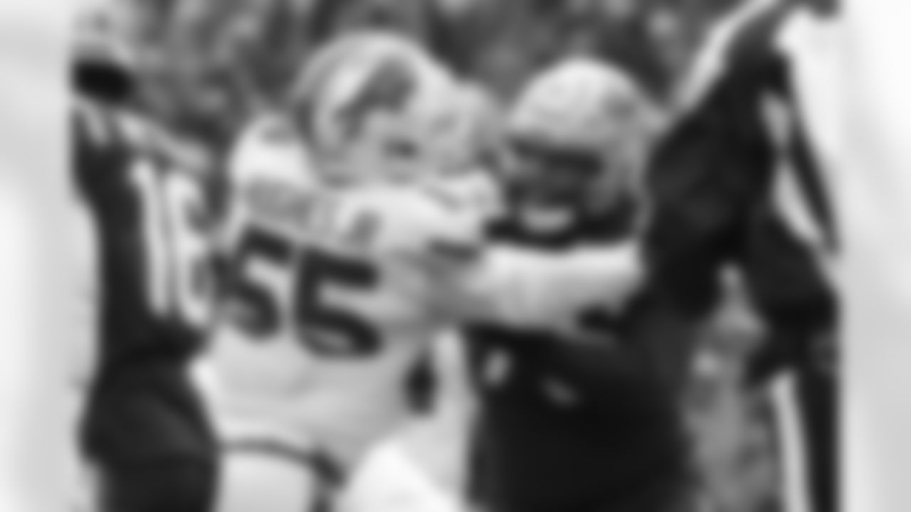 Jerry Hughes (55). Buffalo Bills vs New England Patriots, December 26, 2021 at Gillette Stadium. Photo by David Le