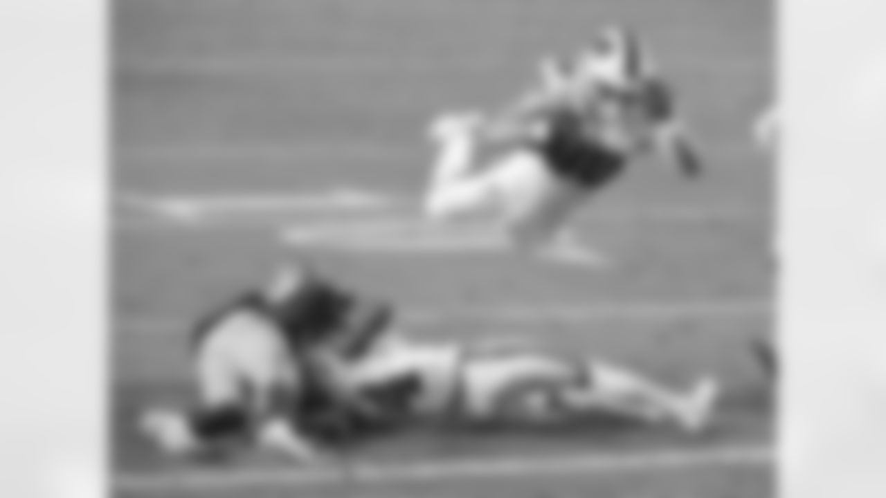 Dawson Knox (88) touchdown following a block by Stefon Diggs (14) Buffalo Bills vs San Francisco 49ers, December 7, 2020 at State Farm Stadium-Glendale, AZ.
Photo by Norm Hall