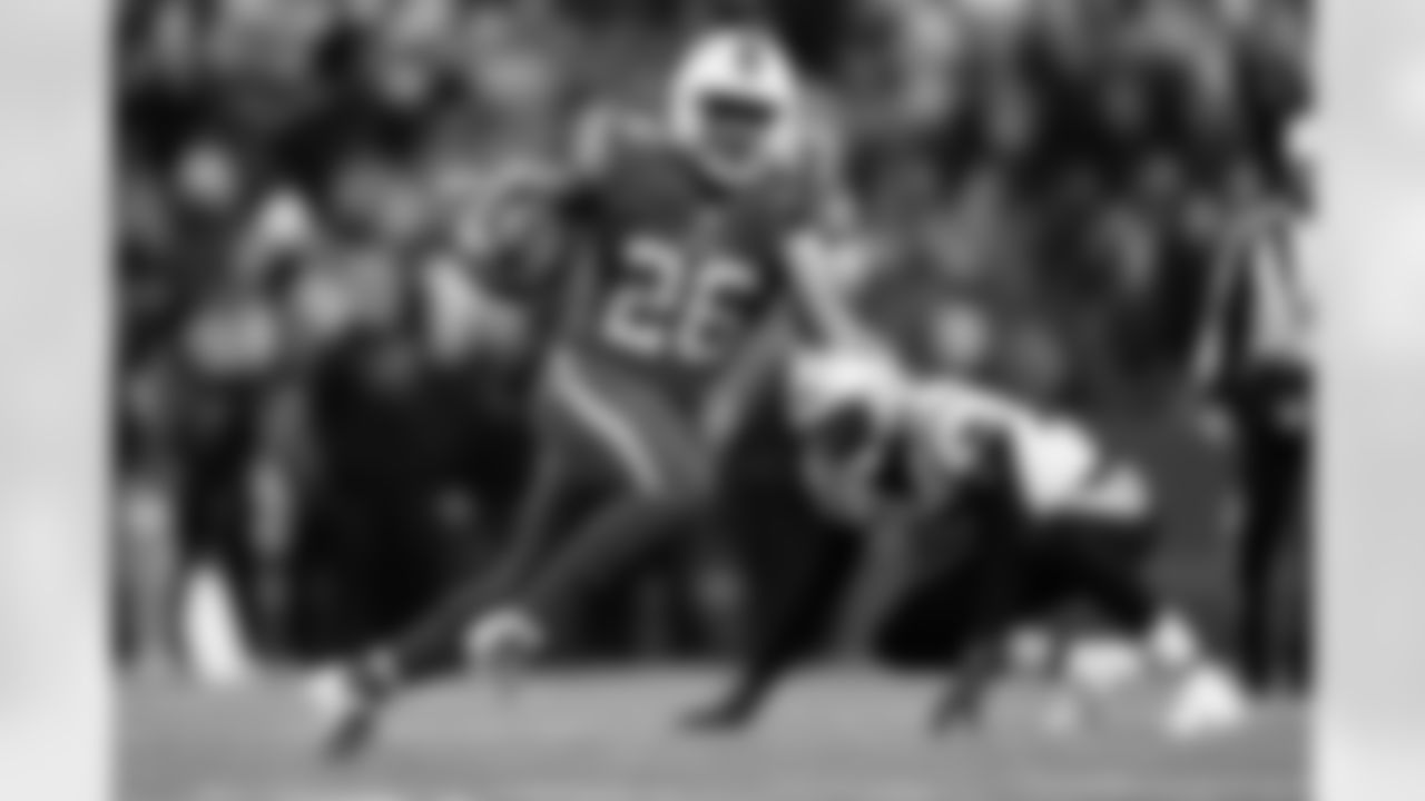 Devin Singletary (26) Buffalo Bills vs Carolina Panthers at Highmark Stadium, December 19, 2021. Photo by Ben Green