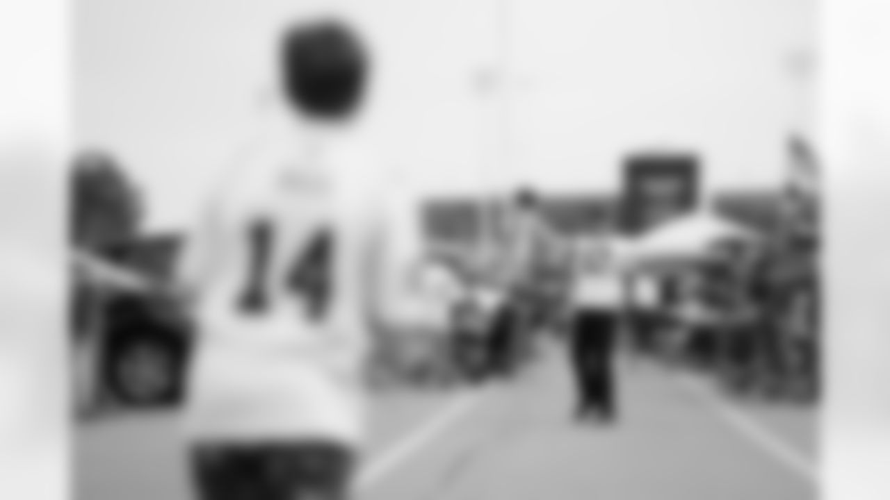 Buffalo Bills vs Las Vegas Raiders, Regular Season, September 17, 2023 at Highmark Stadium.